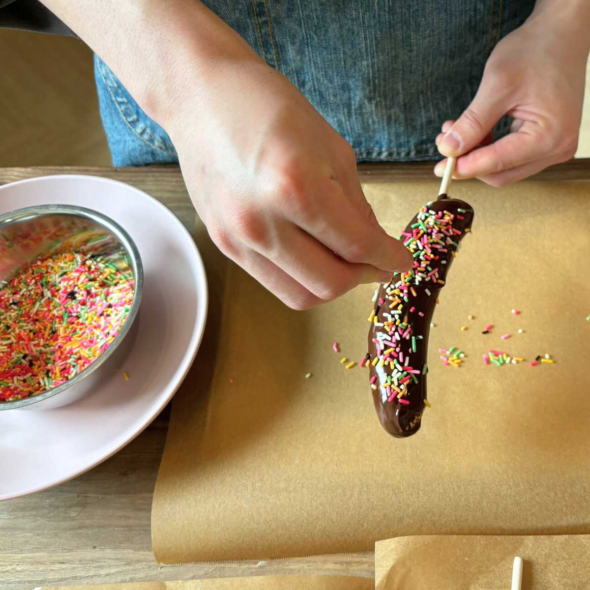 (常温便)ウルトラミックス 早くキレイに固まるチョコレートでチョコバナナ100本作れるセット(棒+ミックスチョコ付)【夏期クール】 チョコバナナ お祭り 学園祭 夏祭り 文化祭 保護者会 屋台 簡単 キット【クール便発送】
