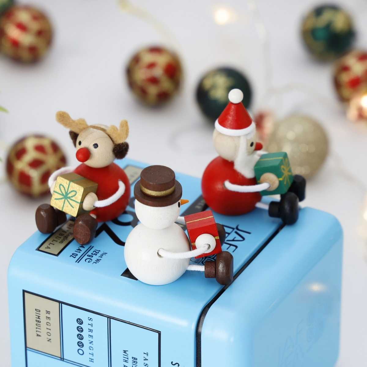 クリスマス 飾り レスニー ハラチキ レスニー・プレゼント Hracky チェコ産 クリスマス 木製人形 3点セット 正規品 サンタクロース スノーマン トナカイ チェコ 木製人形 手のひらサイズ クリスマス Cristmas Holiday