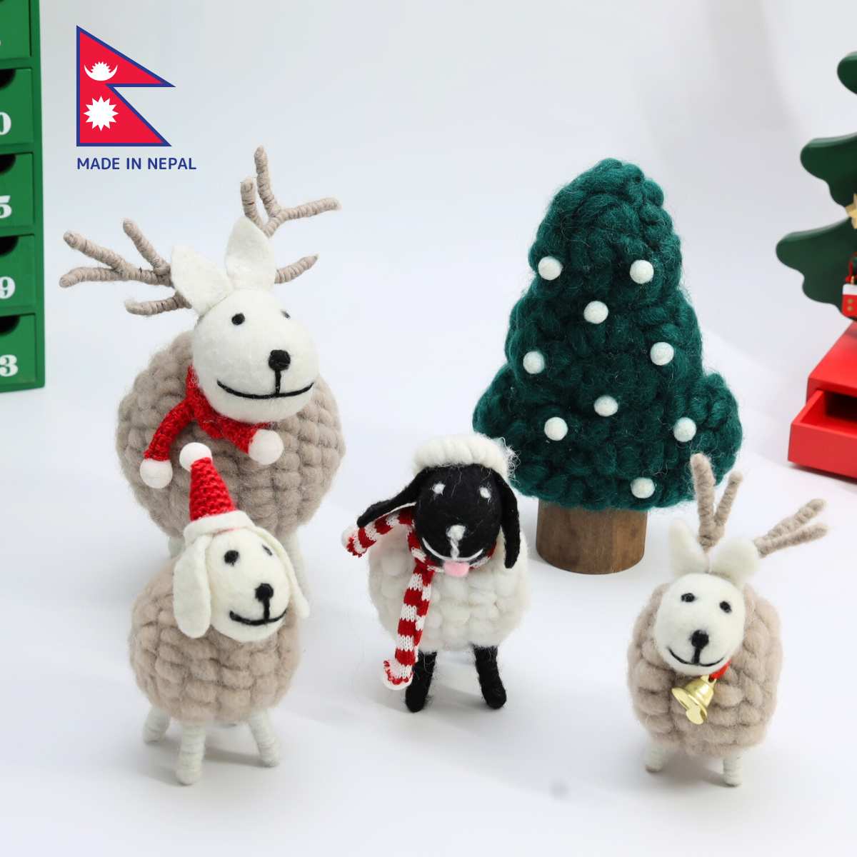 クリスマス 飾り モコモコ アニマル ネパール産 クリマス フェルトマスコット 5点セット 正規品 フェルトアニマル クリスマス トナカイ 羊 ヒツジ ツリー クリマスツリー ネパール インテリア 装飾 デコレーション 置物 ギフト プレゼント