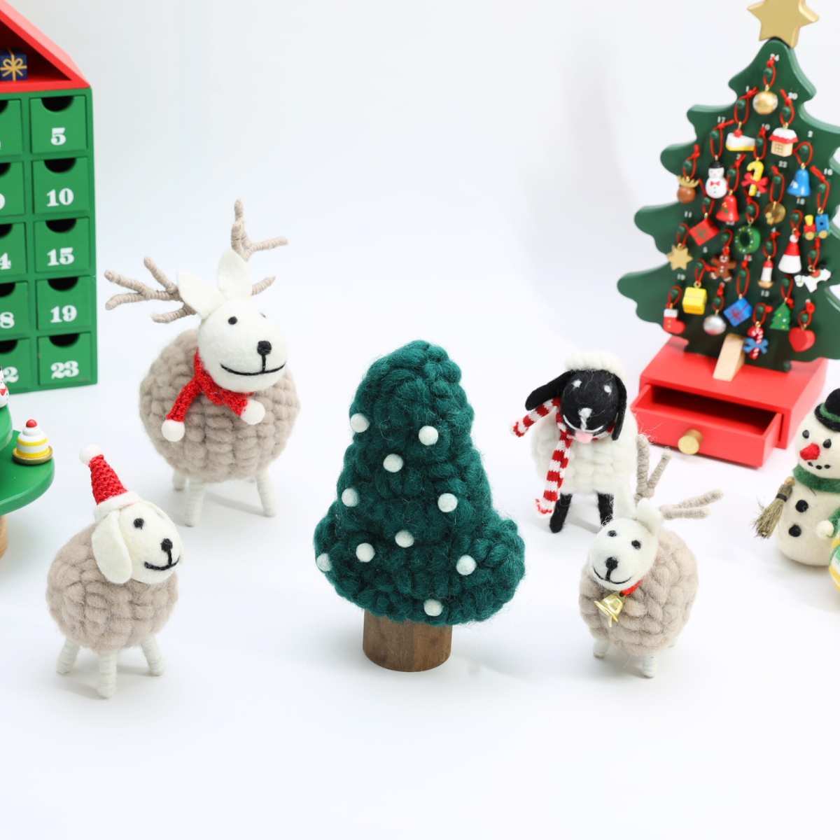 クリスマス 飾り モコモコ アニマル ネパール産 クリマス フェルトマスコット 5点セット 正規品 フェルトアニマル クリスマス トナカイ 羊 ヒツジ ツリー クリマスツリー ネパール インテリア 装飾 デコレーション 置物 ギフト プレゼント