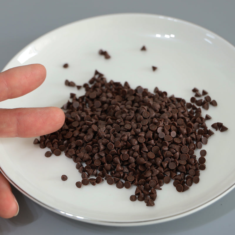 チョコチップ10Kg(1Kg×10) 極小サイズ マイクロミニ粒 1kg中50000粒、0.02g/粒 径3~4ミリ トッピング 冷菓 ドリング あと載せ用 業務用 大容量 メーカー直送品 通年クール便 送料無料