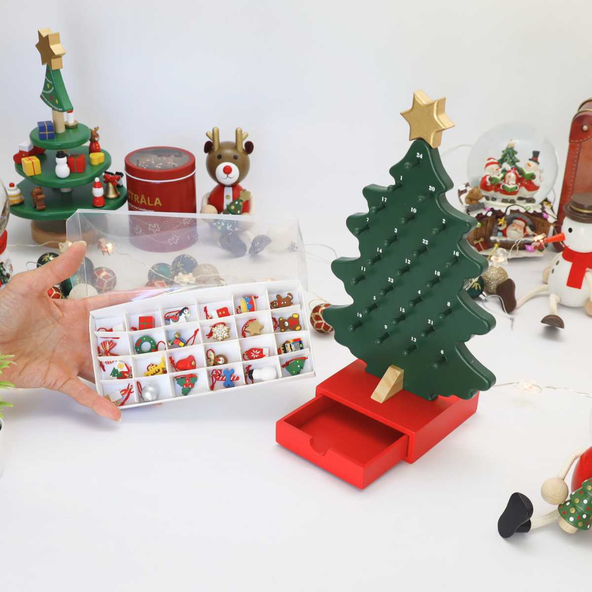 クリスマスツリー 木製 アドベントツリー クリスマス ツリー型 アドベントカレンダー 木製ツリー サンタ トナカイ スノーマン 北欧 クリスマス デコレーション 装飾 ギフト プレゼント おもちゃ 玩具 木製 置物 インテリア